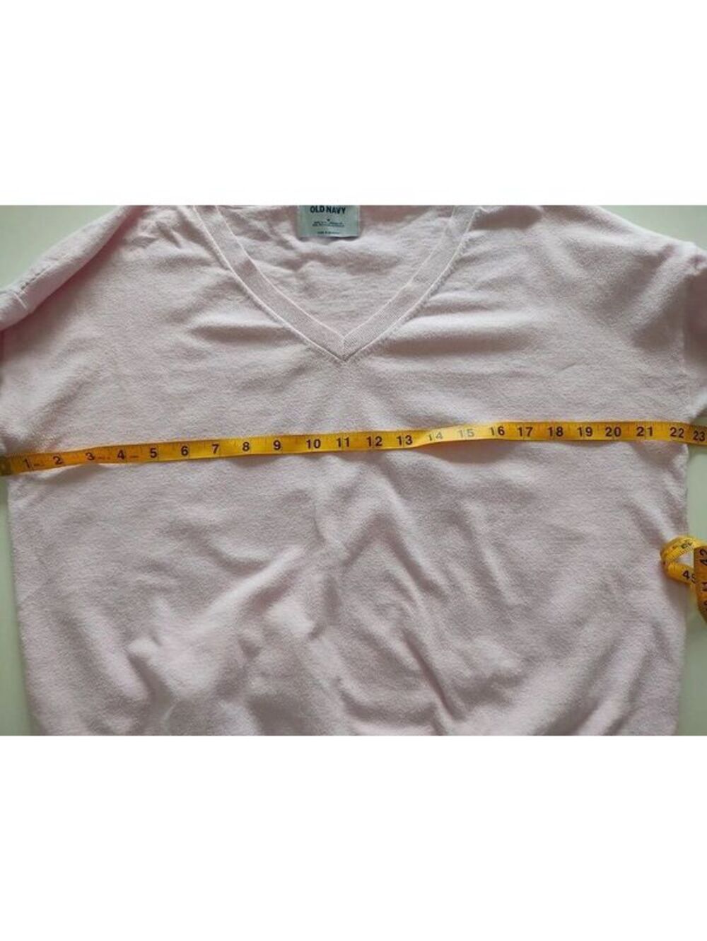 Old Navy Women's Rose V-Neck Sweater Size M - Picture 4 of 7